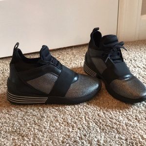 Kendall & Kylie Braydin Lace-Up High-Top Sneaker